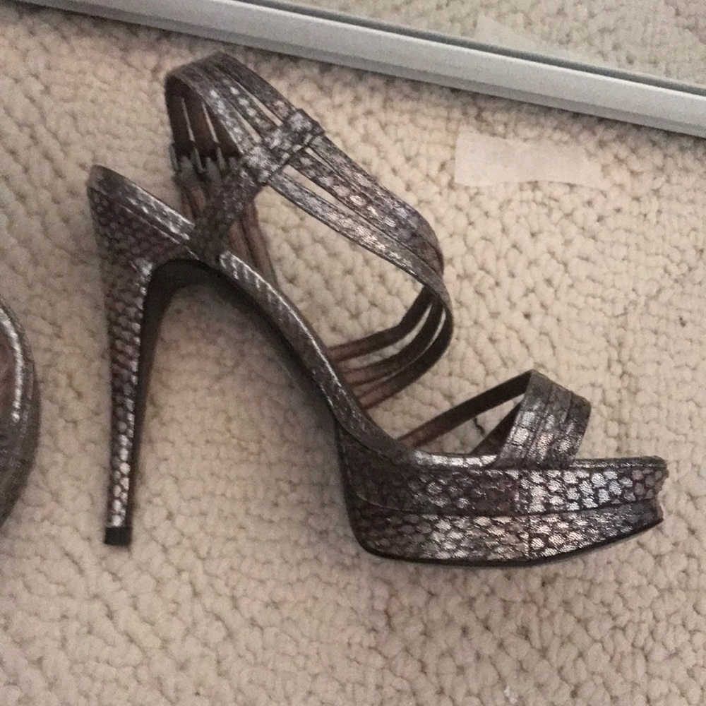 Platform Metallic heel